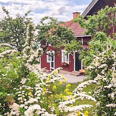 Cozy Home In Raettvik With Kitchen Εξωτερικό φωτογραφία