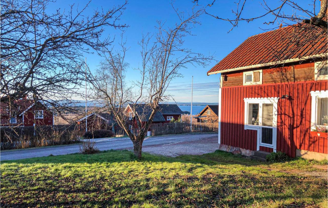 Cozy Home In Raettvik With Kitchen Εξωτερικό φωτογραφία