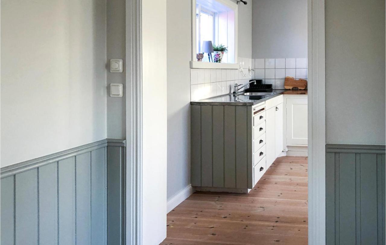 Cozy Home In Raettvik With Kitchen Εξωτερικό φωτογραφία