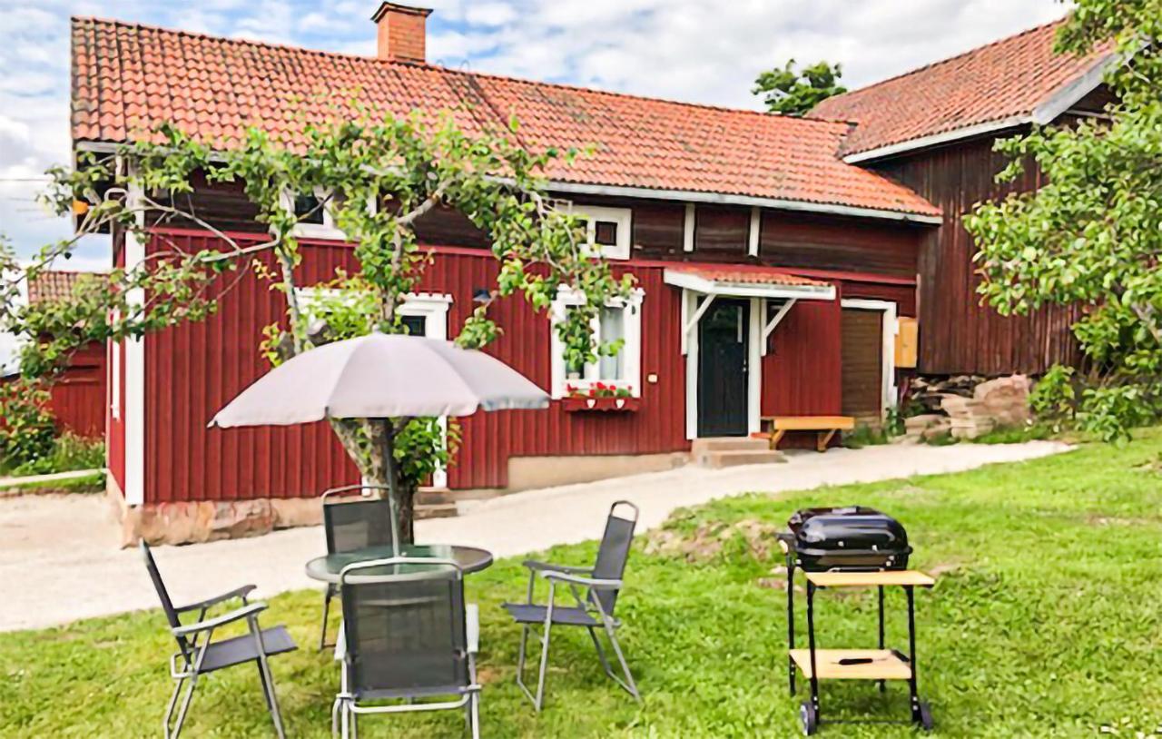 Cozy Home In Raettvik With Kitchen Εξωτερικό φωτογραφία